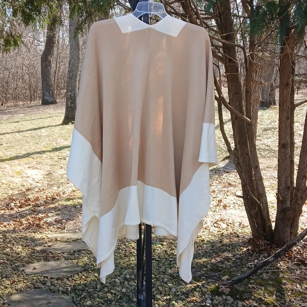 Open Front Poncho Wrap Shawl Cover Up. One Size - Picture 7 of 12